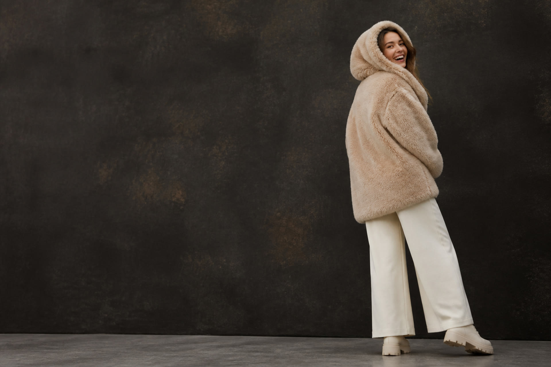 HS Faux Fur jassen met capuchon
